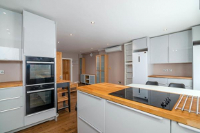 GuestReady - Modern and chic 2BR apartment!